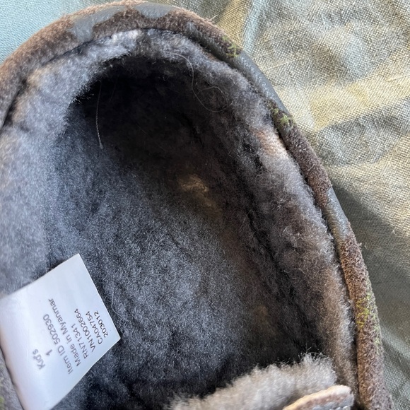 L.L. Bean Gray and Yellow Kids Shearling Slippers - Picture 2 of 5
